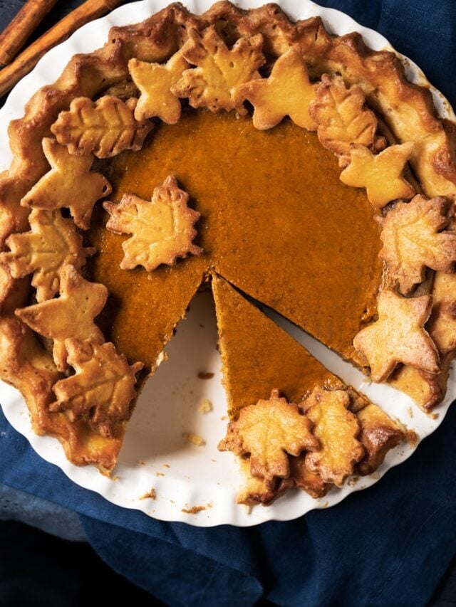 Keto Pumpkin Pie (with an actually flaky pie crust!)
