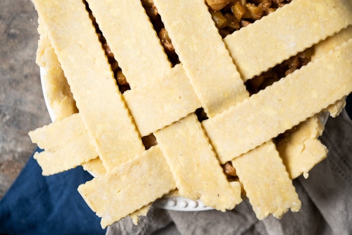 Making the lattice of the keto apple pie