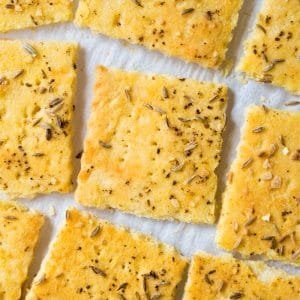 Gluten Free & Keto Crackers 🧀 Suuuper Flakey & Buttery #ketocrackers #lowcarbcrackers