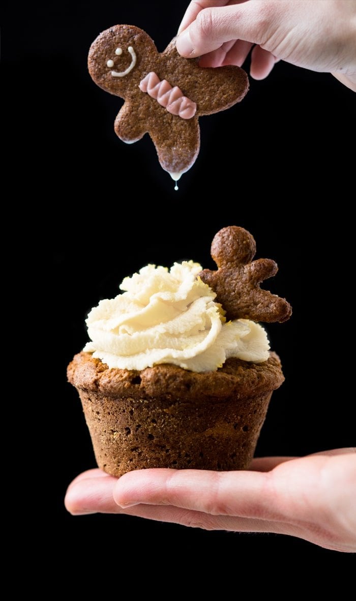 Gluten Free & Keto Gingerbread Cupcakes (with Lemon Buttercream Frosting!) 🍋 #ketocupcakes #ketogingerbread