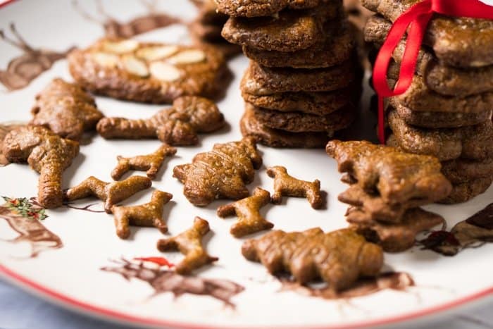Gluten Free & Keto Speculoos i.e. Biscoff Cookies! ðŸŽ…ðŸ¿ #ketocookies #lowcarbcookies