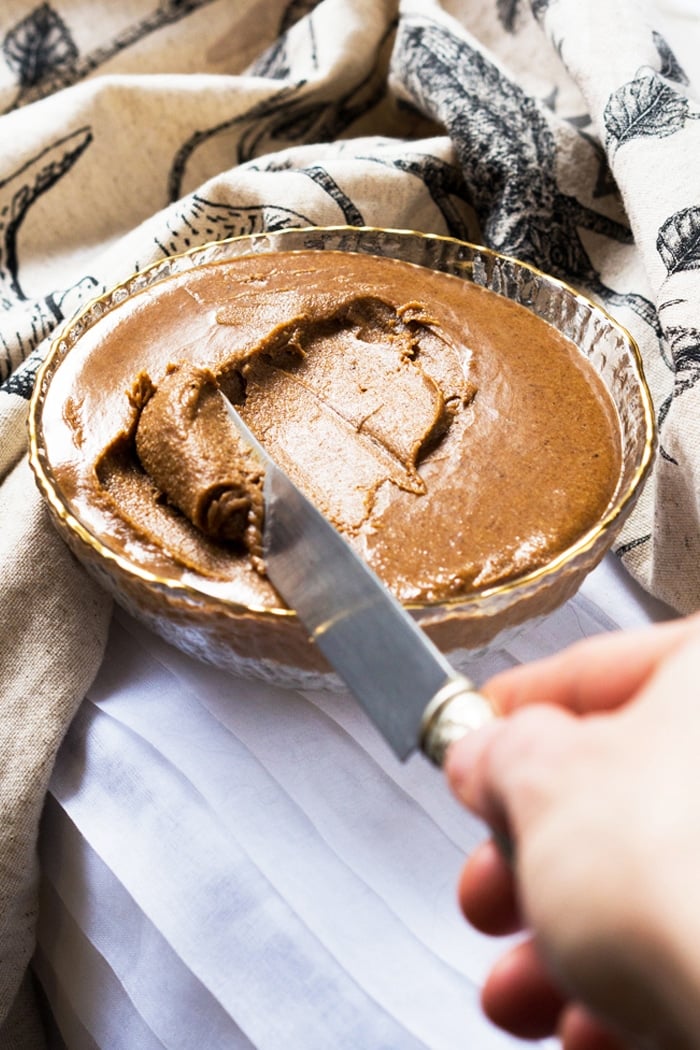 Paleo and keto speculoos cookie butter