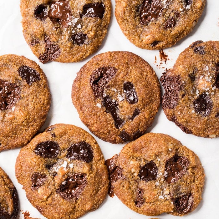 Keto Cookies With Chocolate Chunks