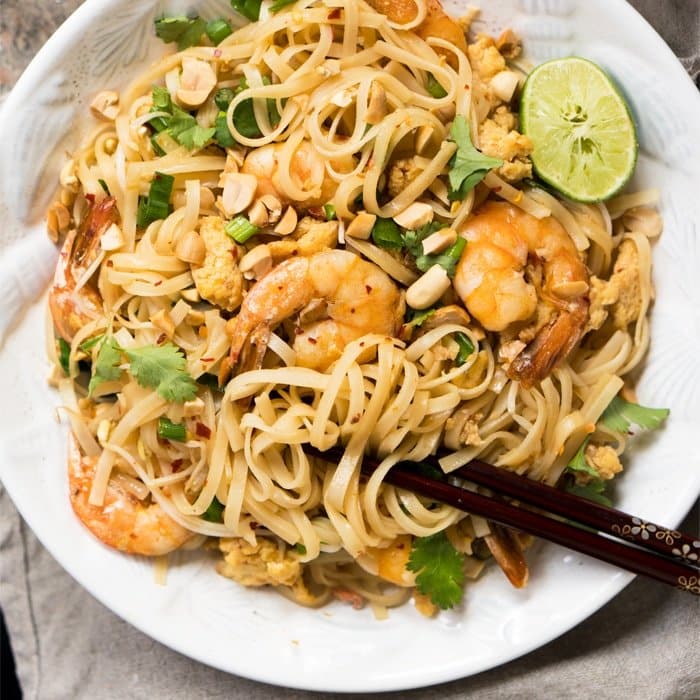 Paleo & Keto Pad Thai with shirataki noodles 🍜Just 2g net carbs! #keto #paleo #lowcarb #healthyrecipes #glutenfree #padthai