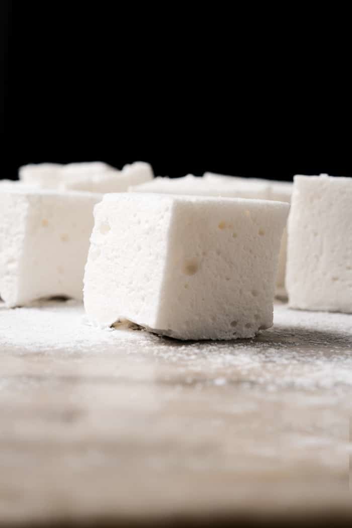 3-Ingredient Sugar Free, Paleo & Keto Marshmallows #keto #lowcarb #glutenfree #paleo #healthyrecipes #marshmallows #ketodessert #ketorecipes #ketodiet #smores